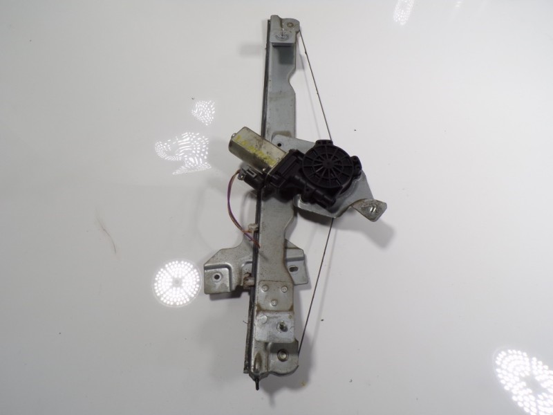 Recambio de elevalunas delantero izquierdo para dacia sandero stepway referencia OEM IAM 8200733829 128000841 128000841