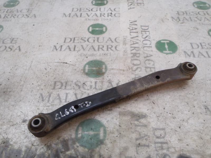 Recambio de brazo suspension superior trasero derecho para kia cee´´d concept referencia OEM IAM 551001H000  