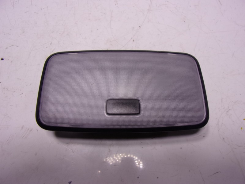 Recambio de piloto interior para toyota corolla hybrid referencia OEM IAM 8124048040C1  