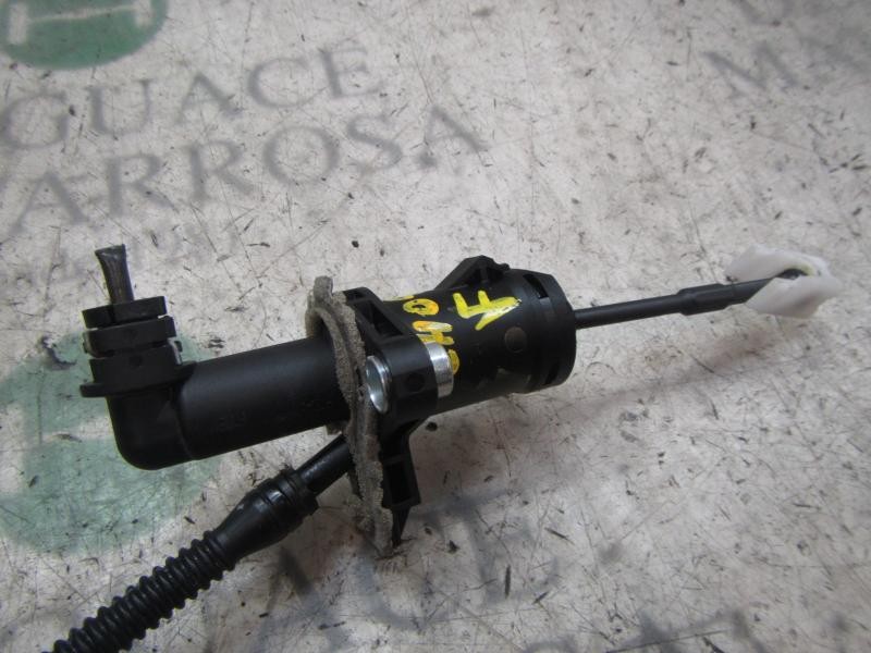 Recambio de bomba embrague para skoda fabia (5j2 ) 1.2 referencia OEM IAM 6R0721405  