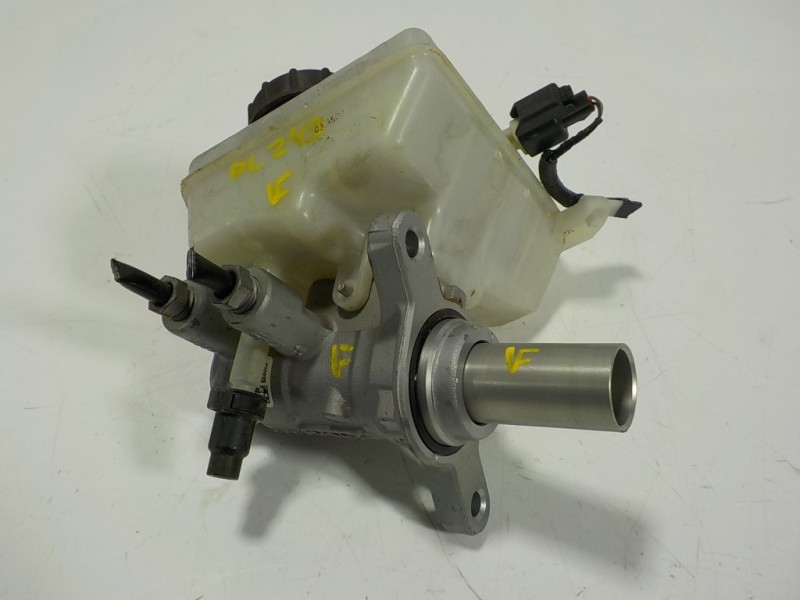 Recambio de bomba freno para jaguar f-pace 3.0 v6 diesel cat referencia OEM IAM GX732140AA 03350885641 