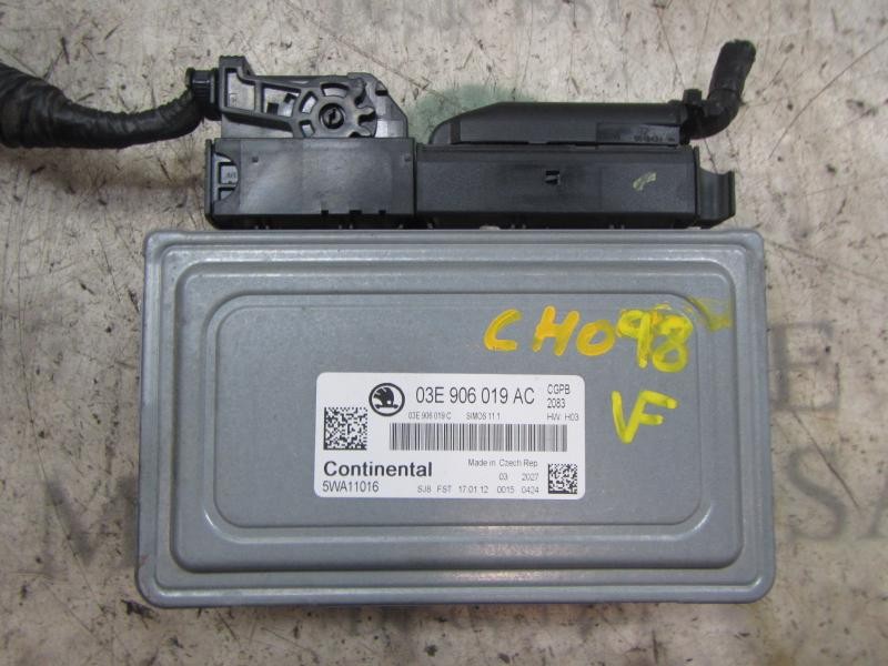 Recambio de centralita motor uce para skoda fabia (5j2 ) 1.2 referencia OEM IAM 03E906019AC 03E906019AC 5WA11016