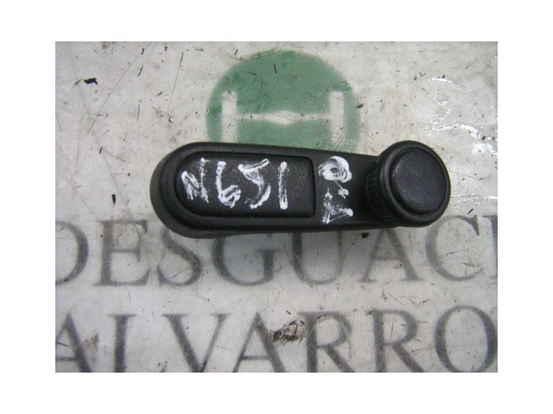 Recambio de maneta elevalunas trasera derecha para peugeot 306 berlina 4 puertas (s1) srd referencia OEM IAM   