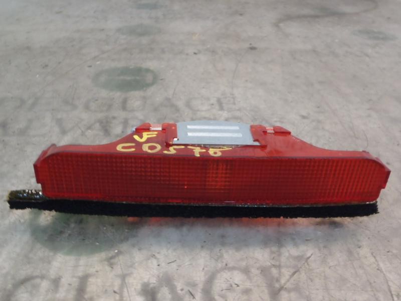 Recambio de piloto trasero central para nissan almera tino (v10m) acenta referencia OEM IAM   