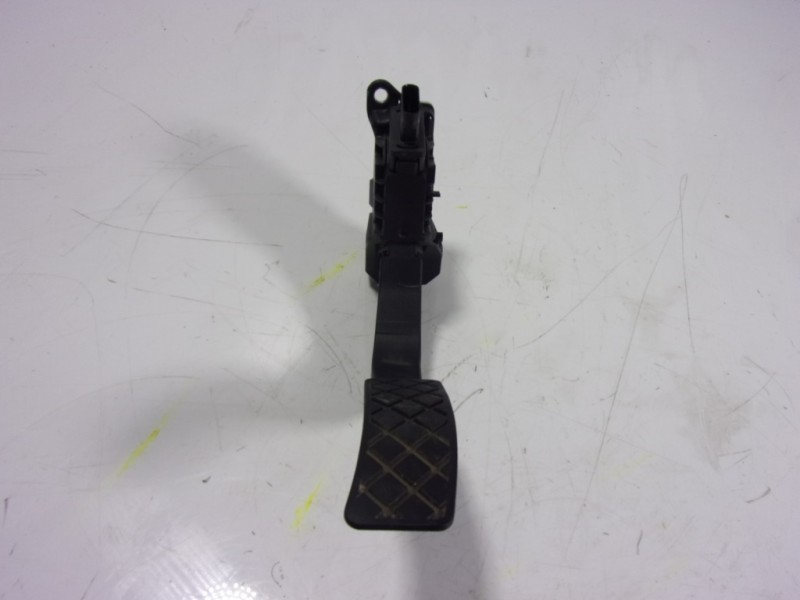 Recambio de potenciometro pedal para audi q5 (fyb) 2.0 16v tdi referencia OEM IAM 8W1723523 8W1723523 6PV01164201