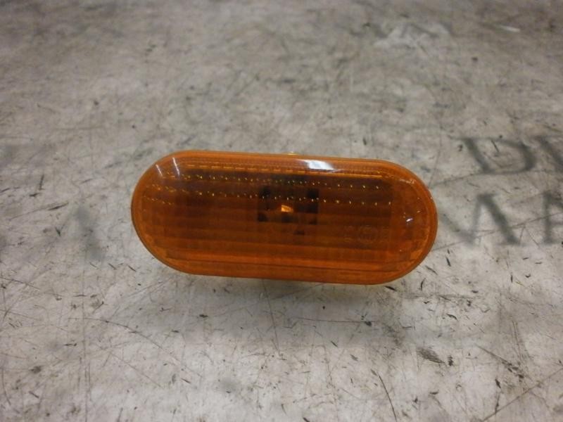 Recambio de piloto lateral derecho para ford fiesta (cbk) ghia referencia OEM IAM   