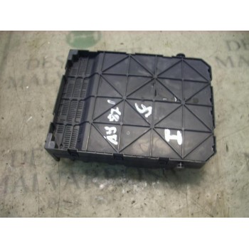 CAJA RELES / FUSIBLES 