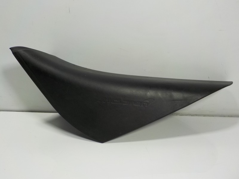 Recambio de moldura para mclaren 570s spider p13 referencia OEM IAM  13N0150CP 