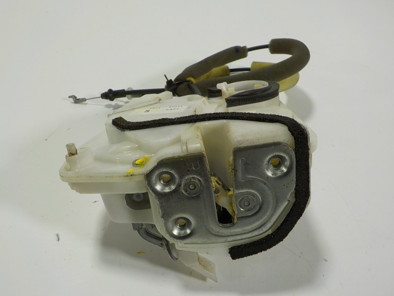 Recambio de cerradura puerta trasera derecha para mazda 2 lim. () 1.5 16v cat referencia OEM IAM  8K13B0058 