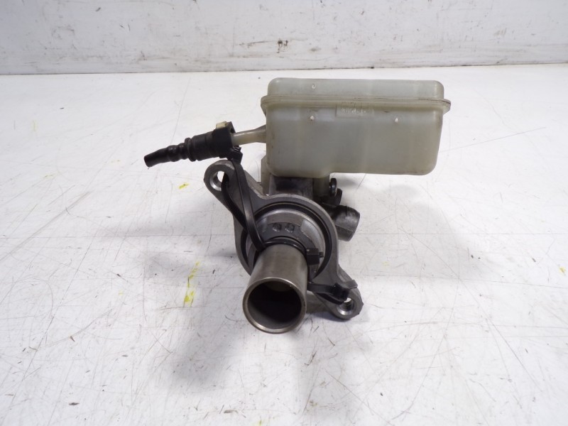 Recambio de bomba freno para ford focus lim. 1.6 tdci cat referencia OEM IAM 2372573 DV6121403 