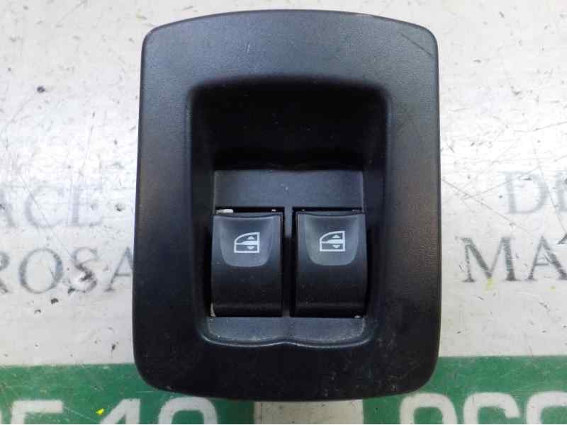 Recambio de mando elevalunas trasero derecho para dacia sandero stepway ambiance referencia OEM IAM 254111342R 254111342R 