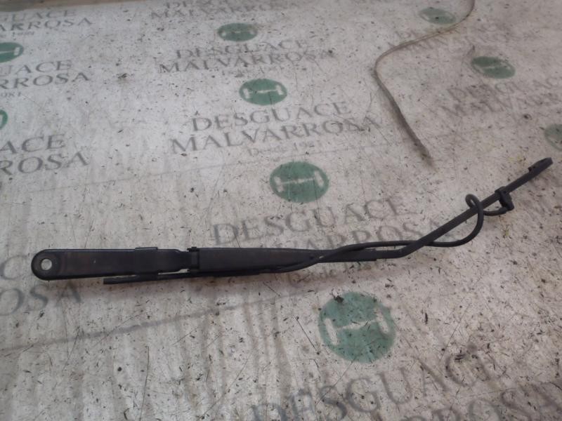 Recambio de brazo limpia delantero izquierdo para opel movano (2004 =>) combi medio techo elevado l2h2 2.8t referencia OEM IAM  