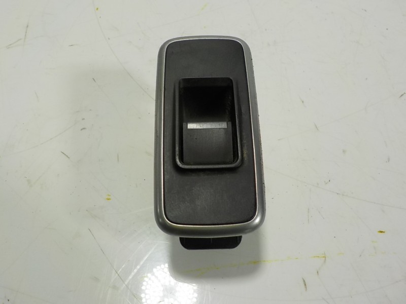 Recambio de mando elevalunas trasero izquierdo para jaguar f-pace 3.0 v6 diesel cat referencia OEM IAM GX7314717AC GX7314717AC 