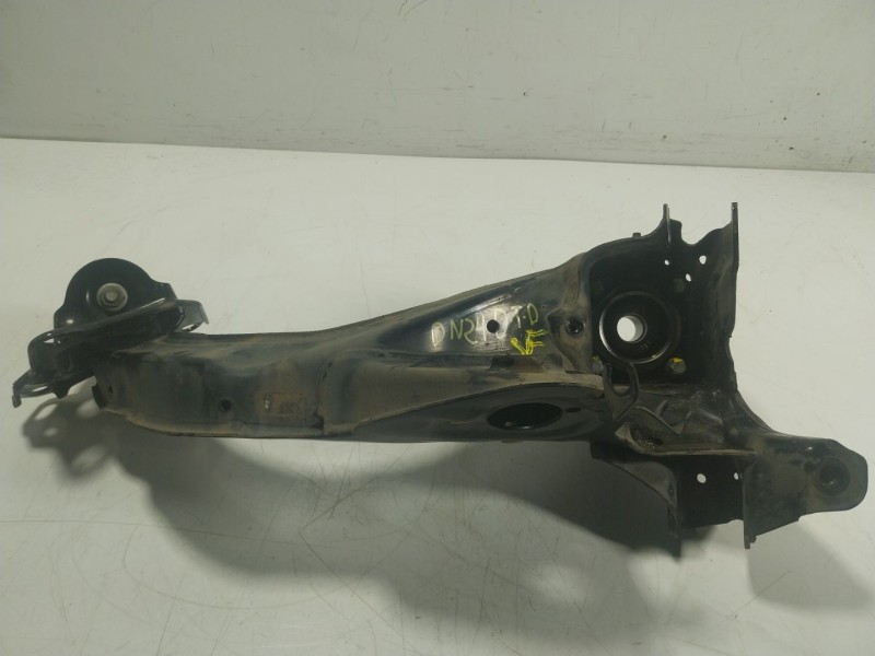 Recambio de mangueta trasera derecha para bmw 2 active tourer (f45) 225 xe plug-in-hybrid referencia OEM IAM 33308842880  