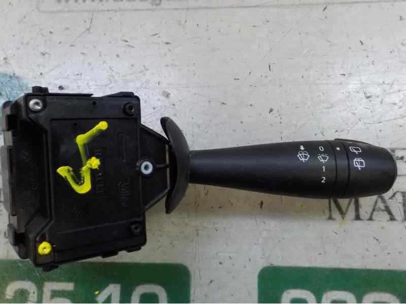 Recambio de mando limpia para dacia sandero stepway ambiance referencia OEM IAM 8201168008 681726046R E10670243