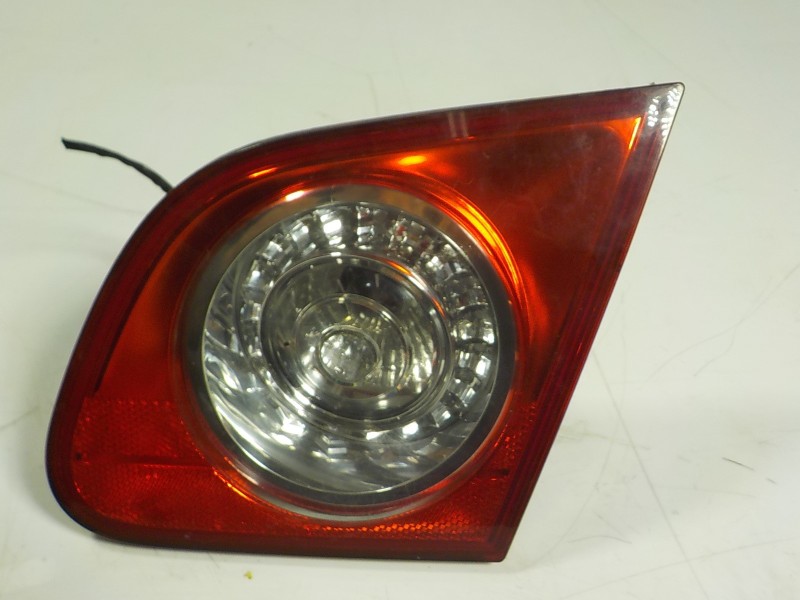 Recambio de piloto trasero derecho interior para volkswagen passat berlina (3c2) 2.0 tdi referencia OEM IAM  3C5945094E 