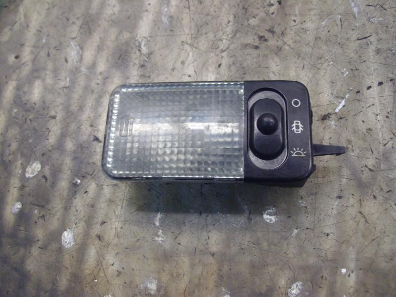 Recambio de piloto interior para peugeot partner (s1) referencia OEM IAM   