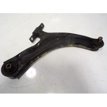 BRAZO SUSPENSION INFERIOR DELANTERO DERECHO 545040445R 