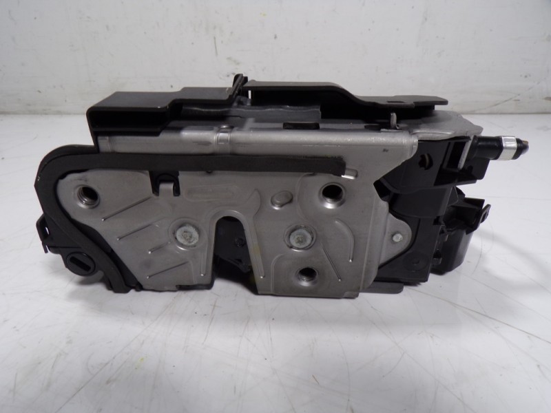 Recambio de cerradura puerta delantera derecha para seat leon sportstourer (kl8) fr referencia OEM IAM 5TB837016E 5TB837016E 