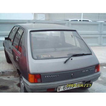 PEUGEOT 205 BERLINA