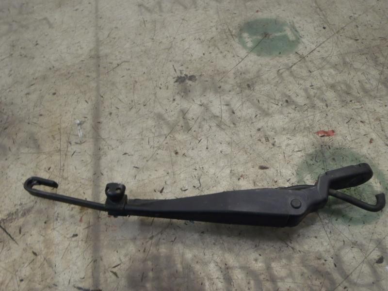 Recambio de brazo limpia trasero para chevrolet tacuma se referencia OEM IAM   