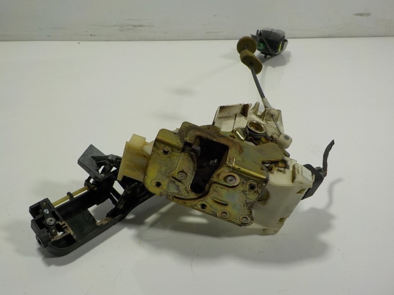 Recambio de cerradura puerta trasera izquierda para ford mondeo berlina (ge) 1.8 cat referencia OEM IAM  XS41A26413CG 