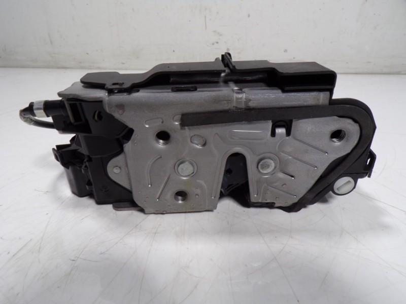 Recambio de cerradura puerta trasera izquierda para seat leon sportstourer (kl8) fr referencia OEM IAM 5TA839015L 5TA839015Q 