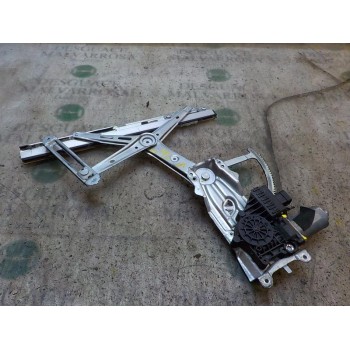 ELEVALUNAS DELANTERO DERECHO 