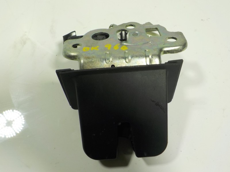 Recambio de cerradura maletero / porton para skoda rapid 1.6 tdi dpf referencia OEM IAM 5E0827505 5E0827505 