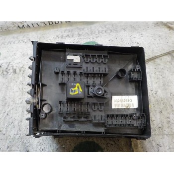 CAJA RELES / FUSIBLES 