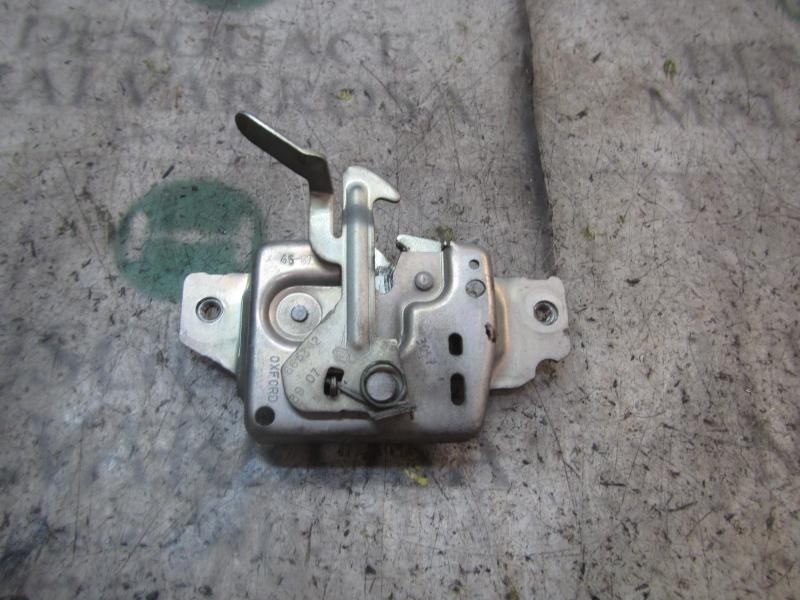 Recambio de cerradura capot para renault clio iii confort expression referencia OEM IAM   