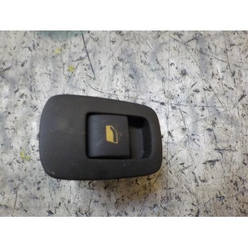 MANDO ELEVALUNAS TRASERO DERECHO 