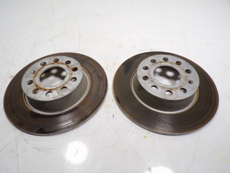 Recambio de disco freno trasero para seat leon sportstourer (kl8) fr referencia OEM IAM 5Q0615601D  
