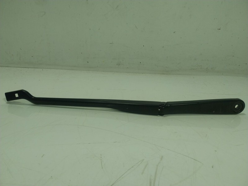 Recambio de brazo limpia delantero izquierdo para bmw 5 (g30, f90) 540 i xdrive referencia OEM IAM 61619463860  