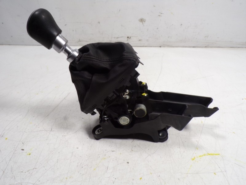 Recambio de palanca cambio para ford focus lim. 1.6 tdci cat referencia OEM IAM 2121192  