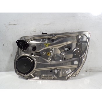 ELEVALUNAS DELANTERO DERECHO A2047200679 0000807698 