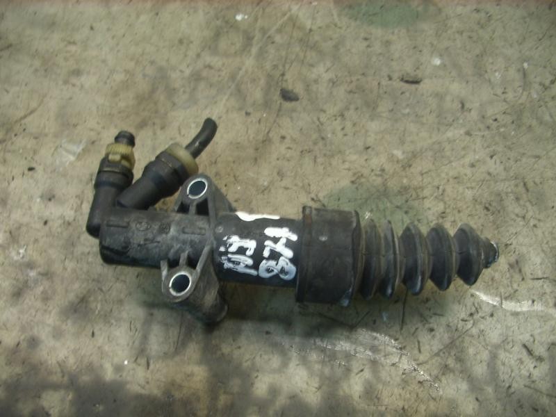 Recambio de bombin embrague para peugeot 207 confort referencia OEM IAM   