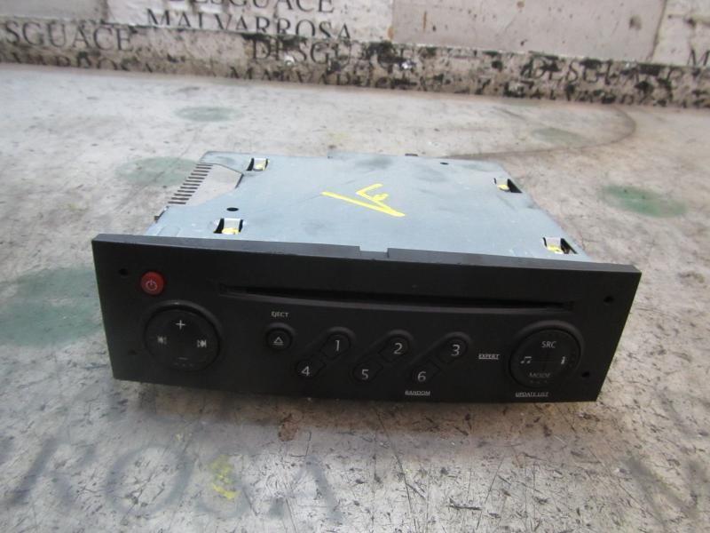 Recambio de sistema audio / radio cd para renault clio iii confort expression referencia OEM IAM   