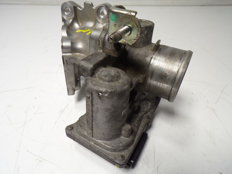 Recambio de caja mariposa para toyota auris 1.4 turbodiesel cat referencia OEM IAM 261000N030 261000N030 