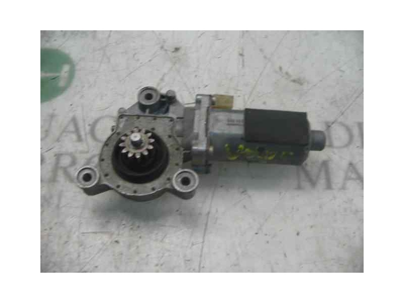 Recambio de motor elevalunas delantero derecho para volvo serie 850 2.0 cat referencia OEM IAM   