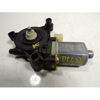 MOTOR ELEVALUNAS DELANTERO DERECHO 5Q0959802C 5Q0959802C 