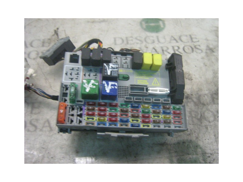Recambio de caja reles / fusibles para opel astra g berlina comfort referencia OEM IAM   