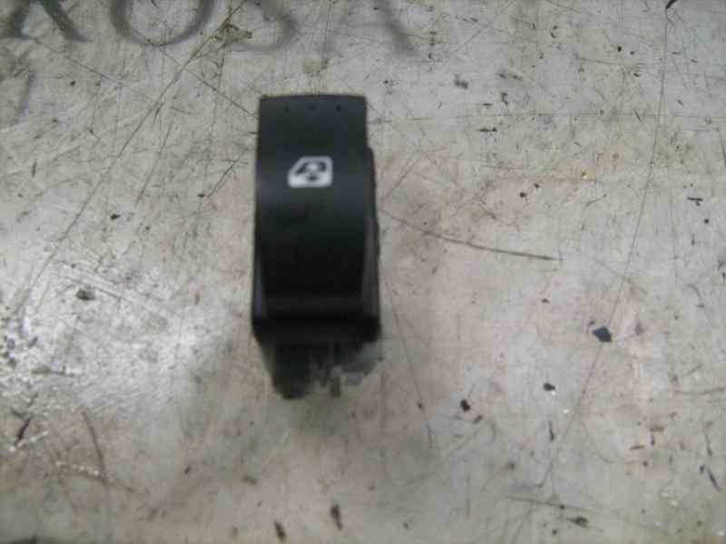 Recambio de mando elevalunas trasero derecho para renault megane ii berlina 5p confort dynamique referencia OEM IAM   