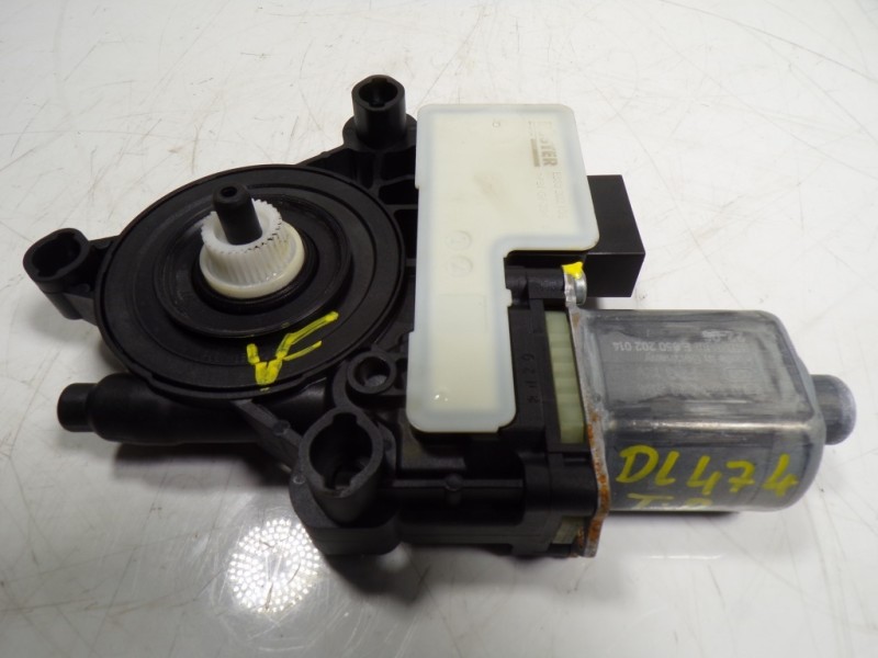 Recambio de motor elevalunas trasero derecho para seat leon sportstourer (kl8) fr referencia OEM IAM 5Q0959408D 5Q0959408D 