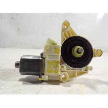 MOTOR ELEVALUNAS DELANTERO IZQUIERDO A2048200142 A2048200142 