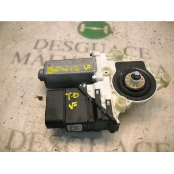 MOTOR ELEVALUNAS TRASERO DERECHO 