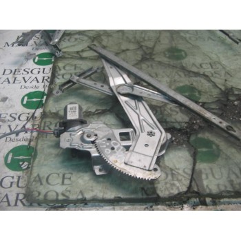 ELEVALUNAS TRASERO DERECHO 