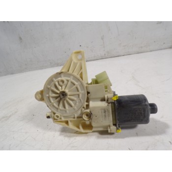 MOTOR ELEVALUNAS TRASERO IZQUIERDO A2048200542 A2048200542 