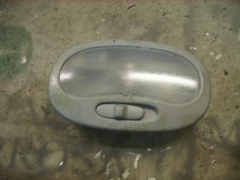 Recambio de piloto interior para chevrolet kalos 1.4 se referencia OEM IAM   