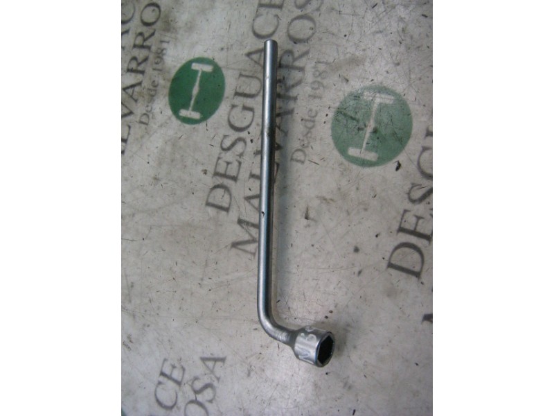 Recambio de llave rueda para nissan micra (k11) super s referencia OEM IAM   